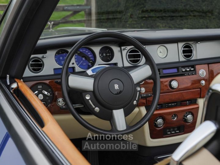 Rolls Royce Phantom Drophead Coupe - 11