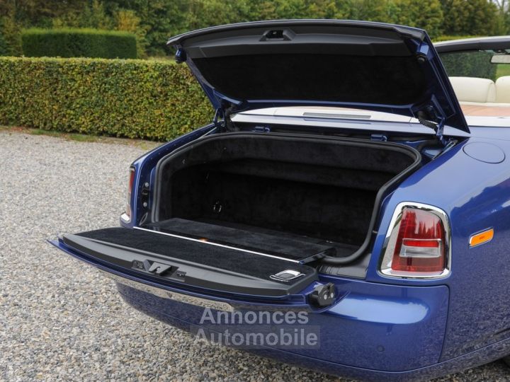 Rolls Royce Phantom Drophead Coupe - 28