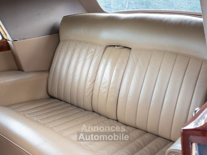 Rolls Royce Silver Cloud S2 Drophead by H J Mulliner - 1 of 107ex - 22