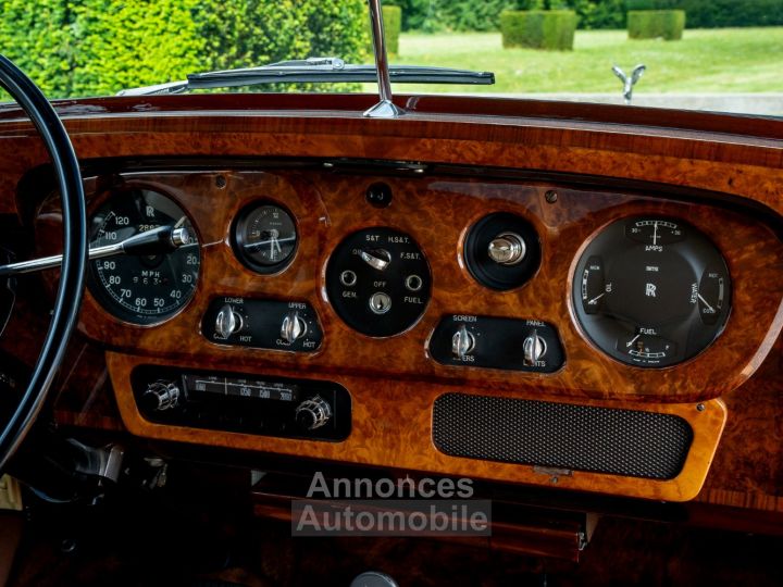 Rolls Royce Silver Cloud S2 Drophead by H J Mulliner - 1 of 107ex - 28