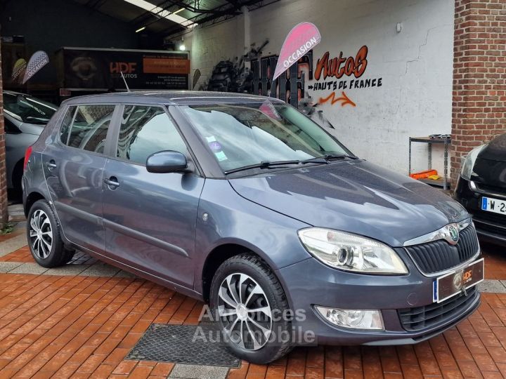 Skoda Fabia 1.2 essence 5 portes - 2