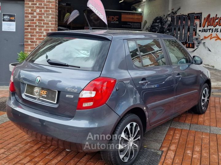 Skoda Fabia 1.2 essence 5 portes - 4