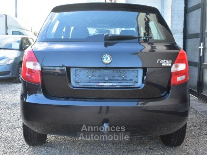 Skoda Fabia 1.4i - 9