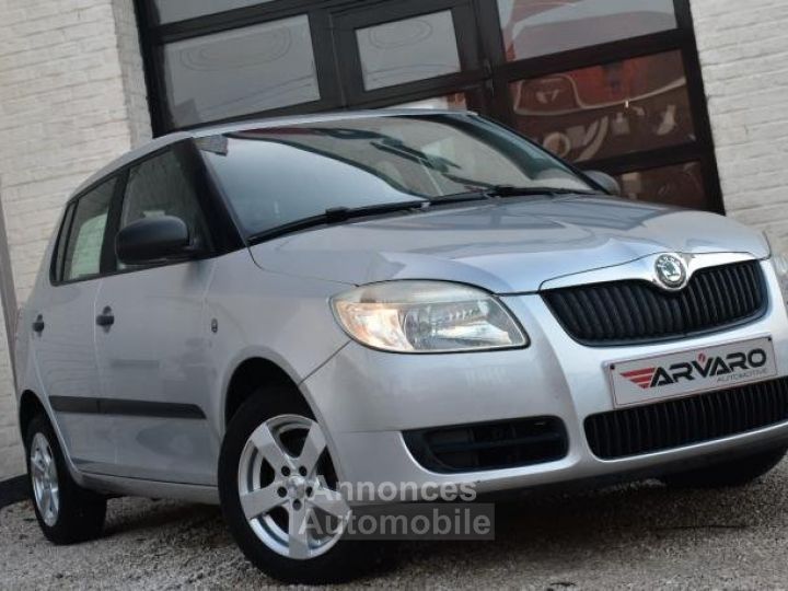 Skoda Fabia 1.4i - 2