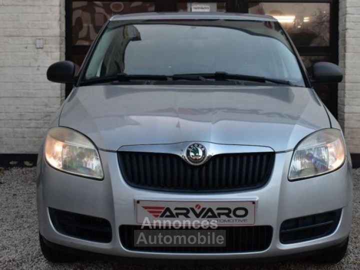 Skoda Fabia 1.4i - 4