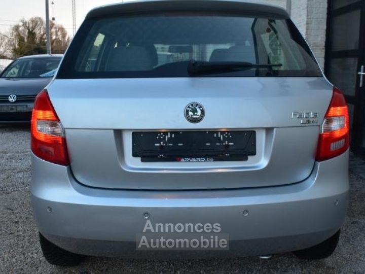 Skoda Fabia 1.4i - 11