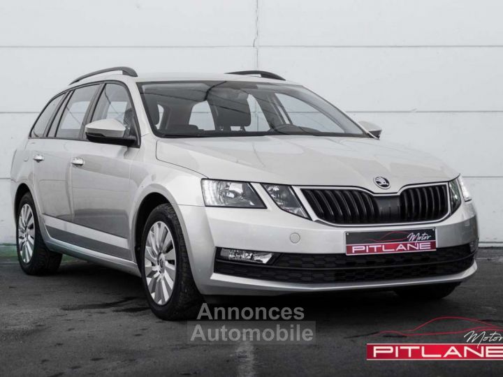 Skoda Octavia 1.6 TDi Ambition Boite DSG 7 CARPLAY CRUISE-C - 7