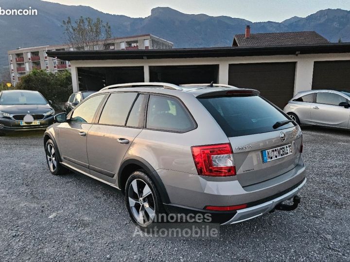 Skoda Octavia Combi 2.0 tdi 150 scout 4x4 07-2016 GARANTIE 12 MOIS ATTELAGE TOE CUIR ALCANTARA XENON - 2