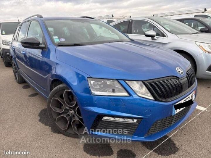 Skoda Octavia Combi RS 2.0L TSI 245 cv DSG7 A partir de 450e par mois - 1