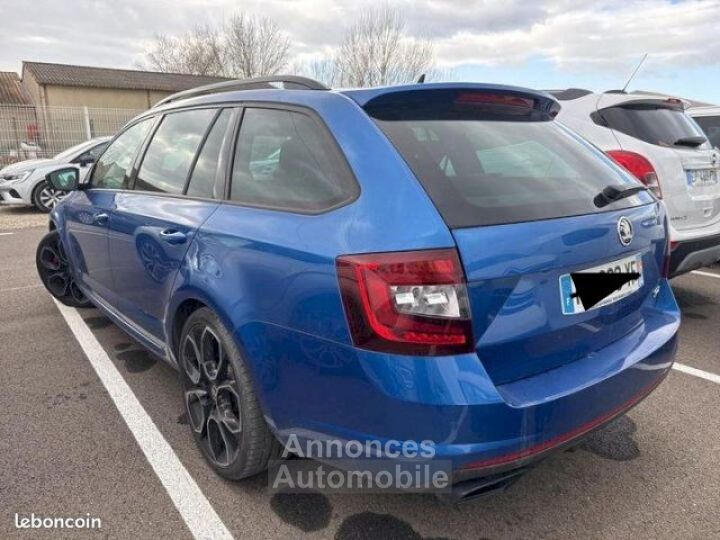 Skoda Octavia Combi RS 2.0L TSI 245 cv DSG7 A partir de 450e par mois - 2