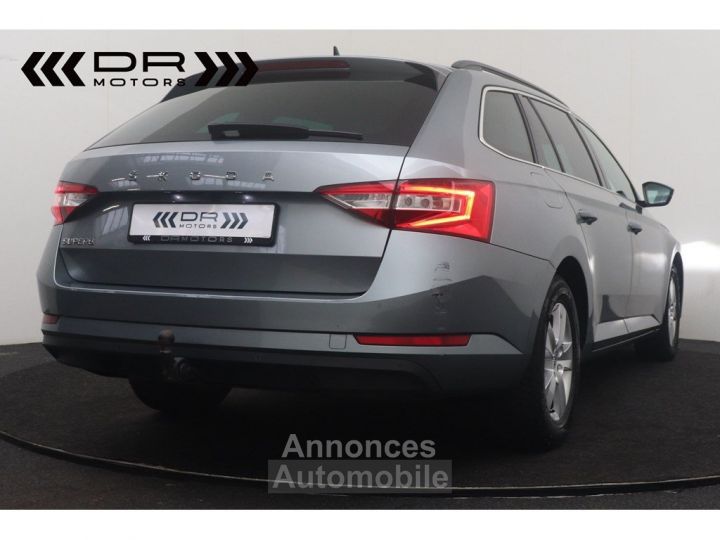 Skoda Superb COMBI 1.6CRTDI DSG7 AMBITION - NAVI APPLE CARPLAY/ANDROID LED LEDER - 2