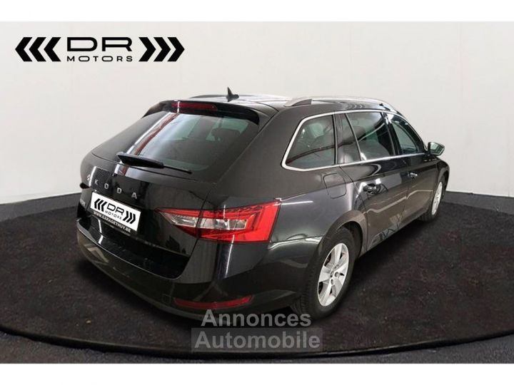 Skoda Superb COMBI 1.6CRTDI DSG7 AMBITION - NAVI MIRROR LINK LEDER - 3