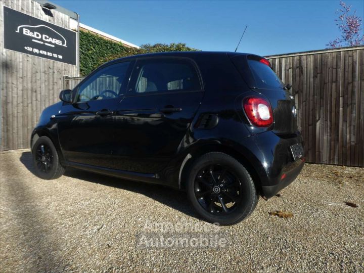 Smart Forfour 1.0i Passion CRUISE-MEDIA-TOMTOM-AIRCO-15-LED - 2