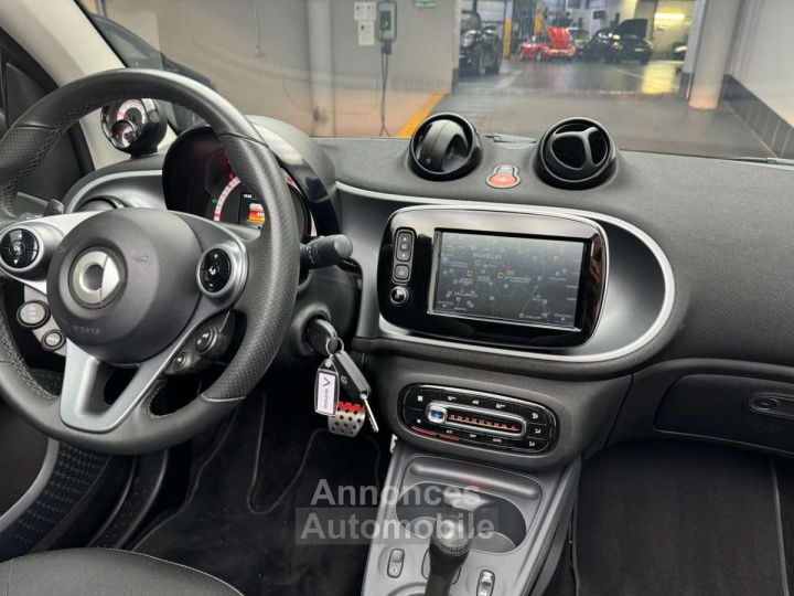 Smart Fortwo Cabrio Automatique 90 Ch Passion - 14