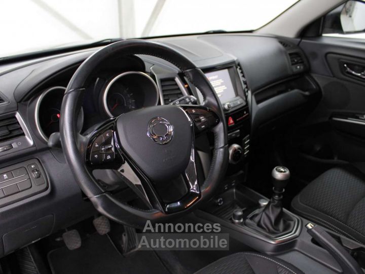 SSangyong Tivoli XLV 1.6i e-XGi ~ Airco Navi Camera Top Deal - 10