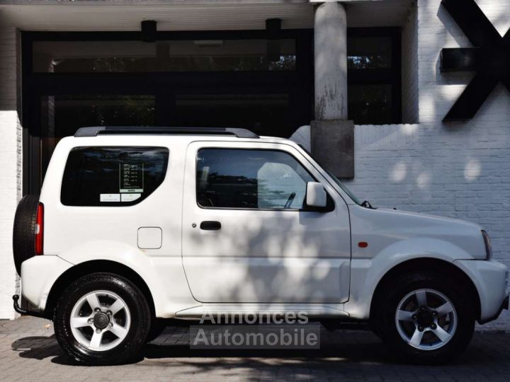 Suzuki Jimny 1.3i - 3