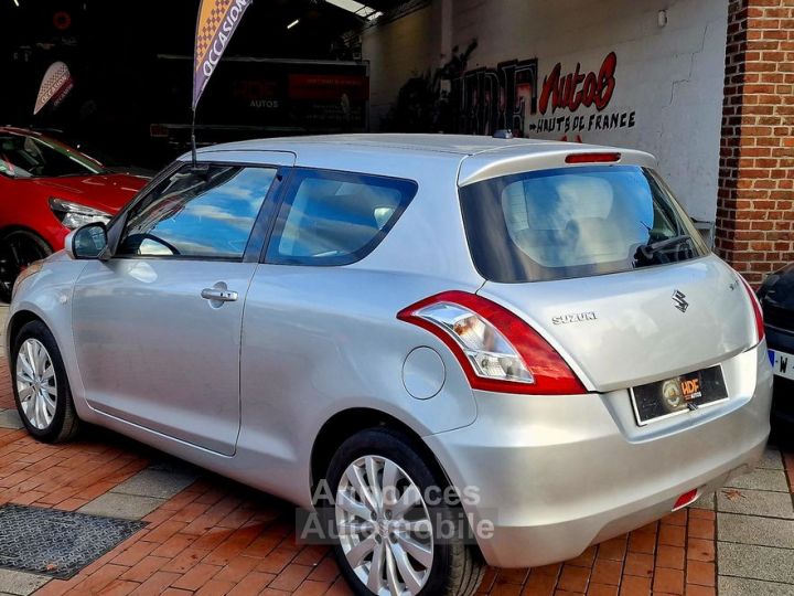 Suzuki Swift 1.2 VVT GLX 94CH - 4