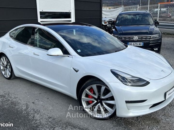 Tesla Model 3 PERFORMANCE DUAL MOTOR AWD PERF - - 4