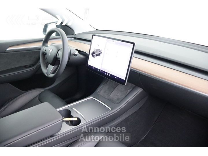 Tesla Model Y AUTOPILOT - PANODAK - 15