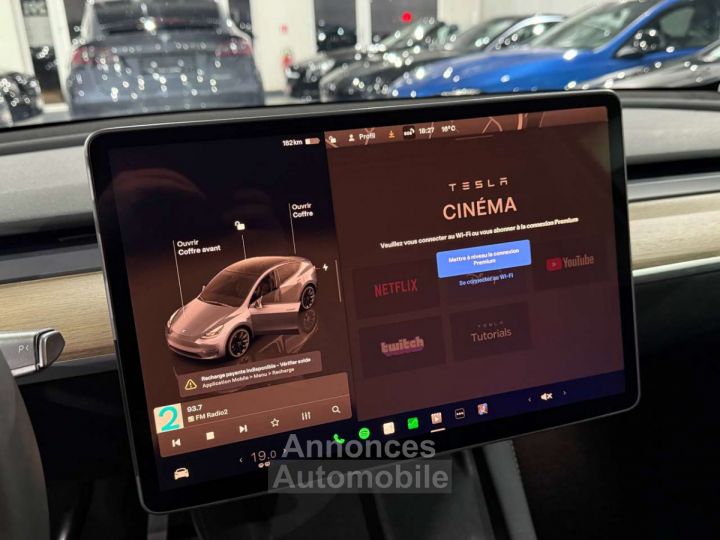 Tesla Model Y Long Range Dual Motor Performance 1eMain Etat Neuf - 15