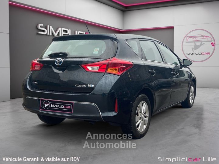 Toyota Auris Hybride 136h Dynamic - 5