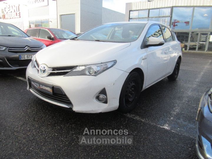 Toyota Auris Hybride 136h Dynamic - 1