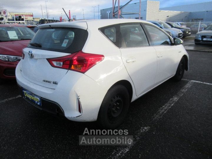 Toyota Auris Hybride 136h Dynamic - 4