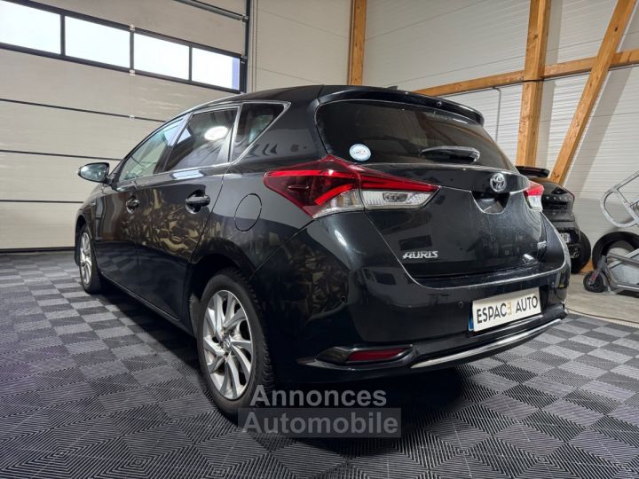 Toyota Auris Hybride 136h Executive - 3