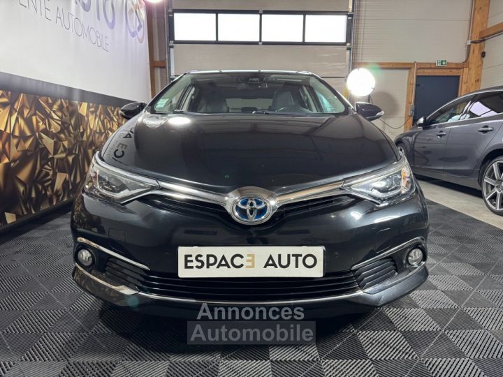 Toyota Auris Hybride 136h Executive - 8