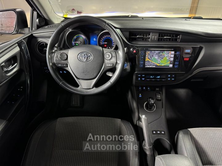 Toyota Auris Hybride 136h Executive - 19