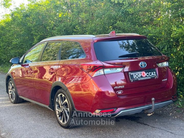 Toyota Auris Touring Sports HSD 136H FREESTYLE Série limitée - 4