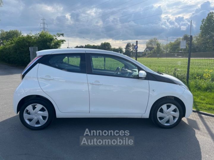 Toyota Aygo 1.0 VVT-I 69CH X-CLUSIV X-SHIFT 5P - 5