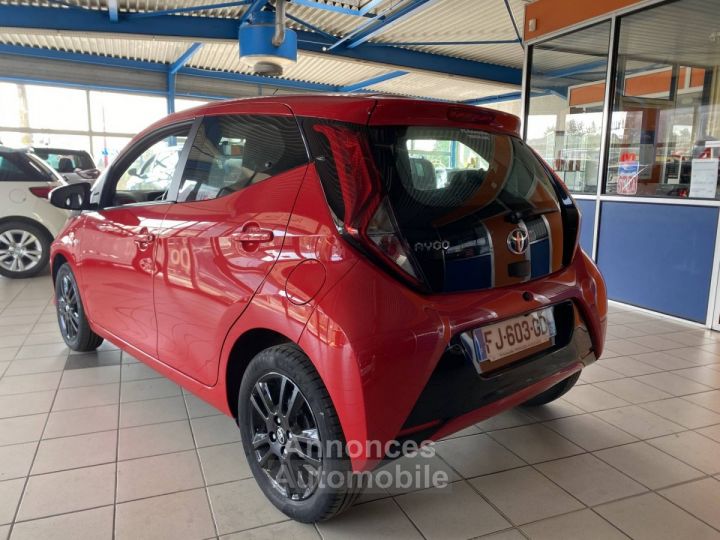 Toyota Aygo 1.0 VVT-i 72ch x-play 5p - 7