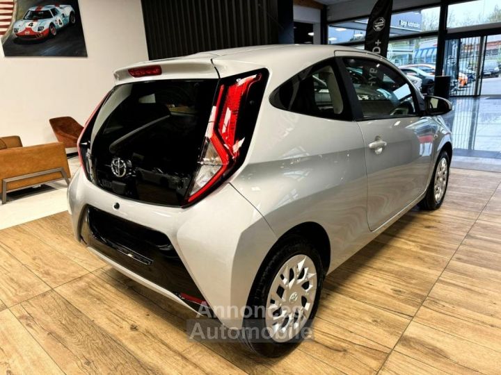 Toyota Aygo II (2) 1.0 VVT-I 72 X-PLAY X-APP 3P - 4