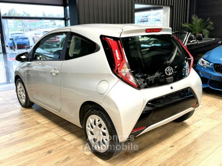 Toyota Aygo II (2) 1.0 VVT-I 72 X-PLAY X-APP 3P - 6