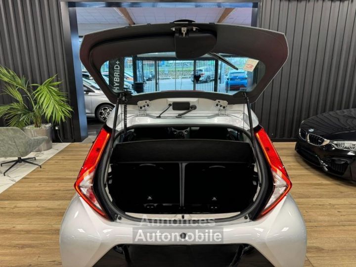 Toyota Aygo II (2) 1.0 VVT-I 72 X-PLAY X-APP 3P - 15