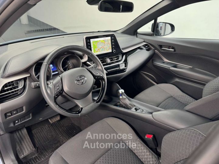 Toyota C-HR 1.8L Hybrid E-CVT - 11