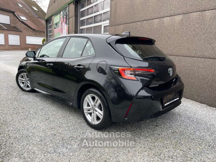 Toyota Corolla 1.8 Hybrid Dynamic Plus e-CVT - 3