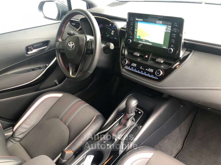 Toyota Corolla SW 1.8 Touring Hybrid GR Sport e-CVT - 29