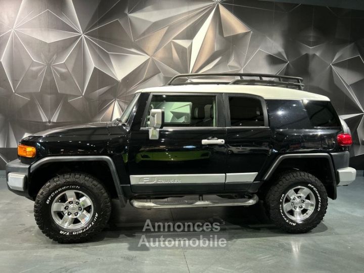 Toyota FJ Cruiser 4.0 V6 240 CH - 2