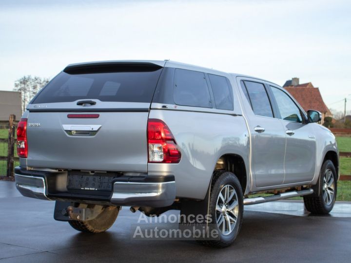 Toyota Hilux 2.4 D-4D 4WD Lounge - LICHTE VRACHT - TREKHAAK - 220V - CAMERA - CRUISECONTROL - KEYLESS GO - EURO 6 - 10