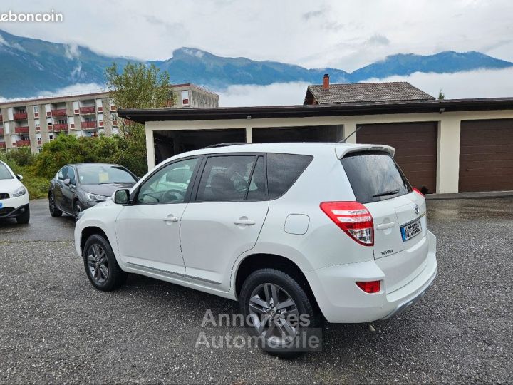 Toyota Rav4 2.2 d-4d 150 4wd limited edition 12-2011 GARANTIE 12 MOIS ATTELAGE TOE CUIR ALCANTARA - 2