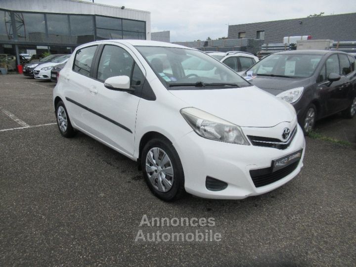 Toyota Yaris 100 VVT-i Dynamic - 3