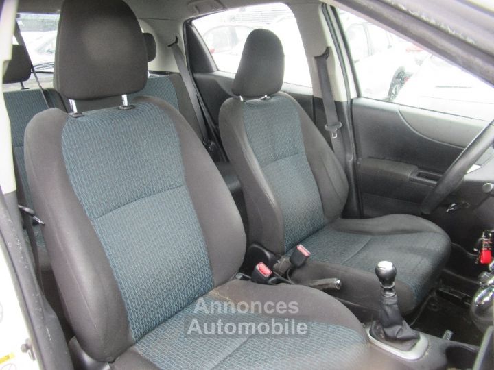 Toyota Yaris 100 VVT-i Dynamic Clim regulateur 5 portes - 8