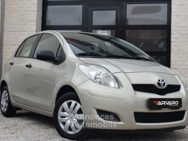 Toyota Yaris 1.0i - 2