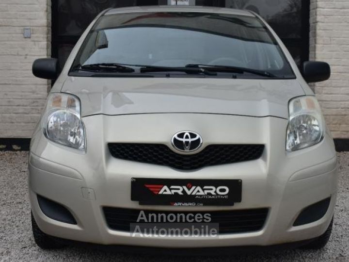 Toyota Yaris 1.0i - 3