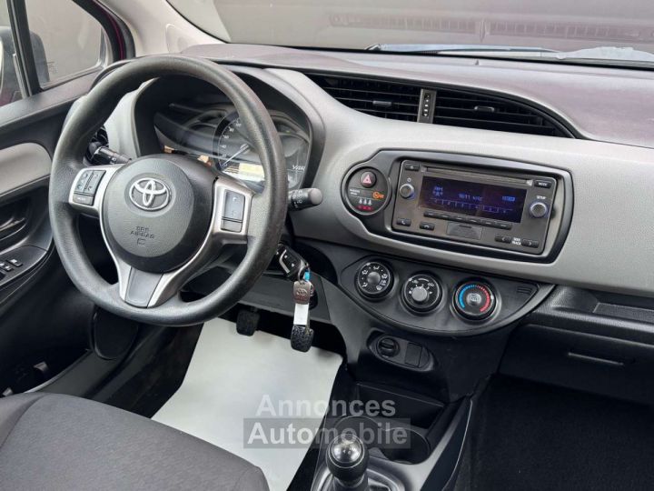 Toyota Yaris 1.0i VVT-i Comfort 1ER PROP. - 11