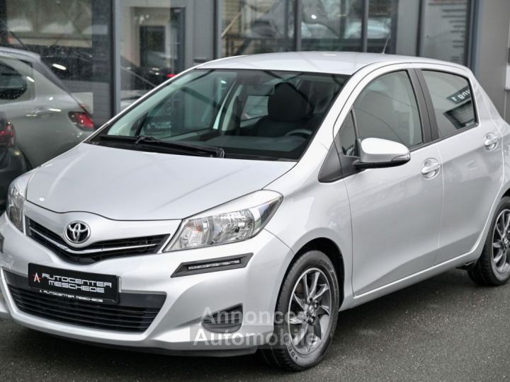 Toyota Yaris 1.33 VVT-i Life Navi - 2