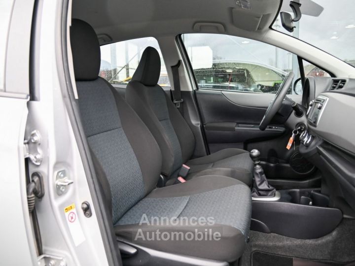 Toyota Yaris 1.33 VVT-i Life Navi - 13