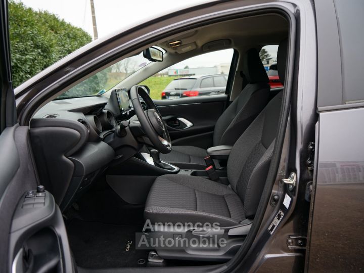 Toyota Yaris 1.5 Hybride 116H Design -420 €/mois - 1ère Main Française - Etat NEUF - Pack Confort - Garantie Constructeur - 17